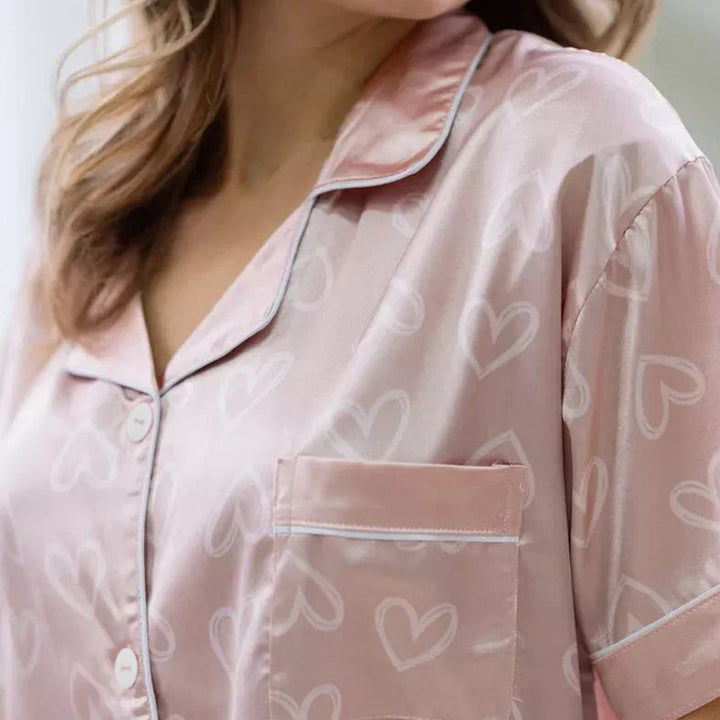 Dame Satin Pyjamasæt med hjerteprint og høj kvalitet Stilla