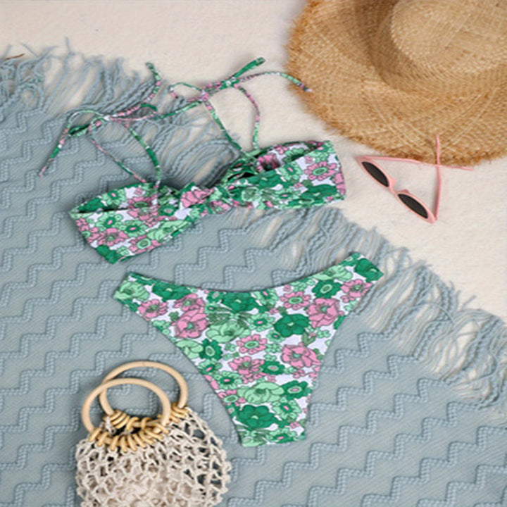 Dame bikini sæt med blomstret knudedetalje og justerbare stropper Stilla