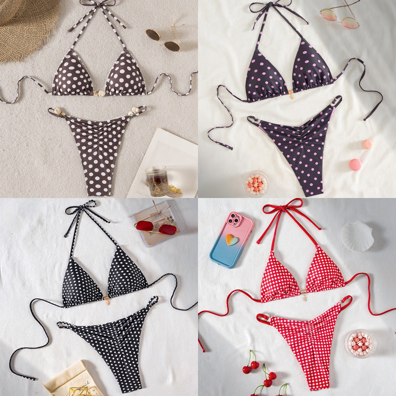 Dame Triangel-Bikini med moderigtige prikkedesign og gyldne lukkedetaljer Skovae