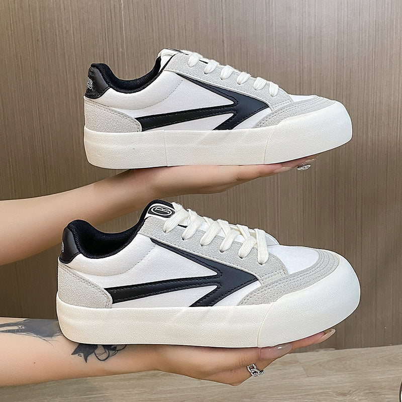 Dame sneakers med sportligt design og skridsikker sål Stilla