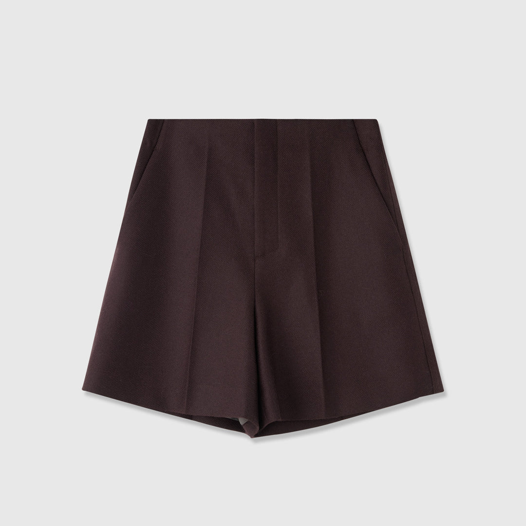 Dame elegante shorts med klassisk snit og elegante strygede folder Stilla