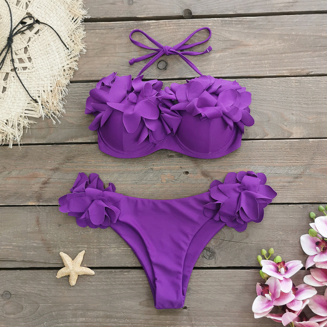 Dame bikini-sæt med blomsterdesign og voluminøse applikationer Stilla