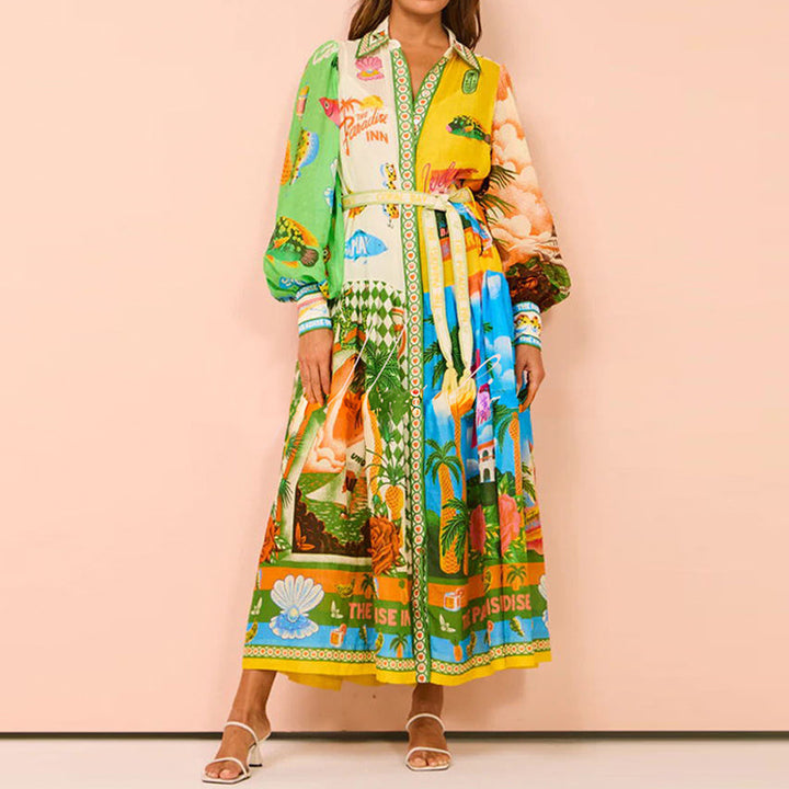 Kvinders lang kaftan kjole med farverig print og elegante pufærmer Stilla