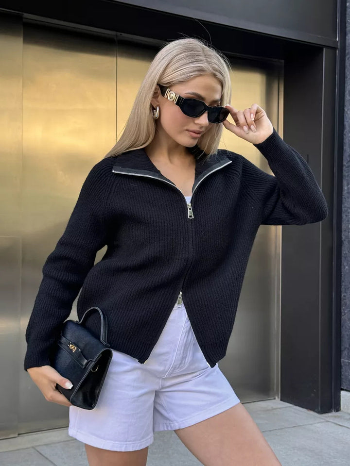 Kvinders fashionable chunky striktrøje med høj krave og fuld lynlås Stilla