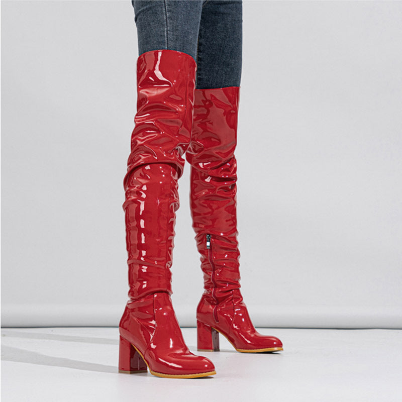 Dame Overknee-støvler med moderne folderdesign og blank finish Stilla