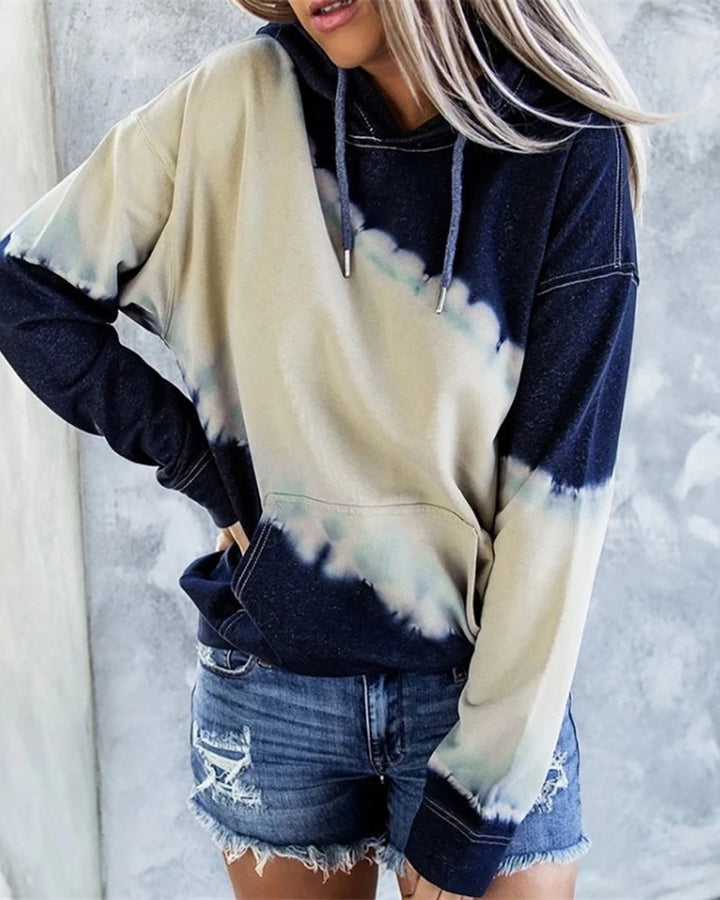 Dame løs hoodie med dybere krave og unikt batikdesign Stilla