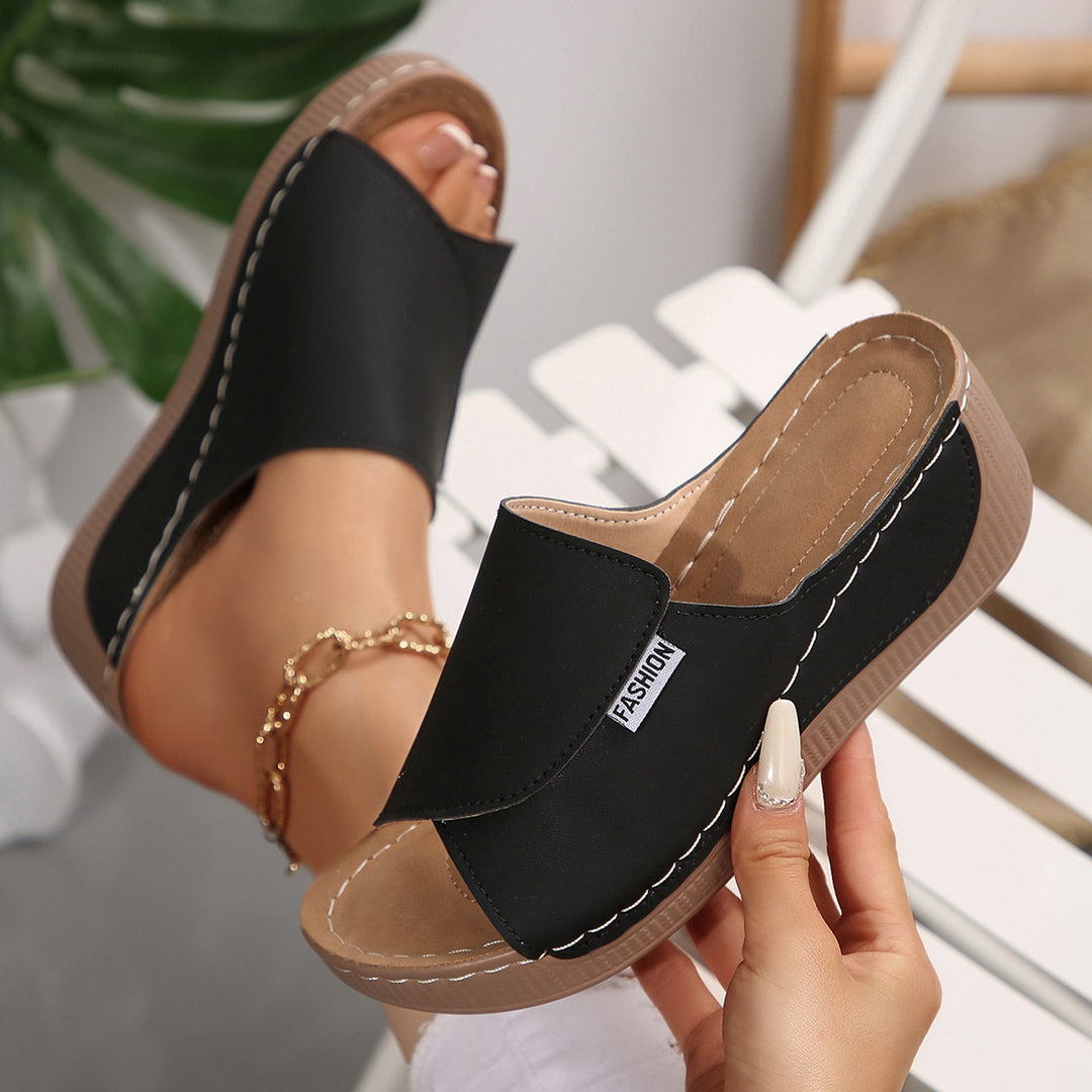 Dame Wedge-sandaler med elegant snit og skridsikker sål Stilla