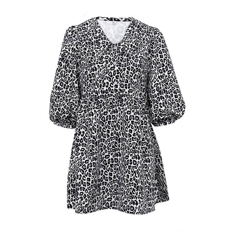 Dame Oversized Leopardbluse med knapdetaljer og ballonærmer Stilla