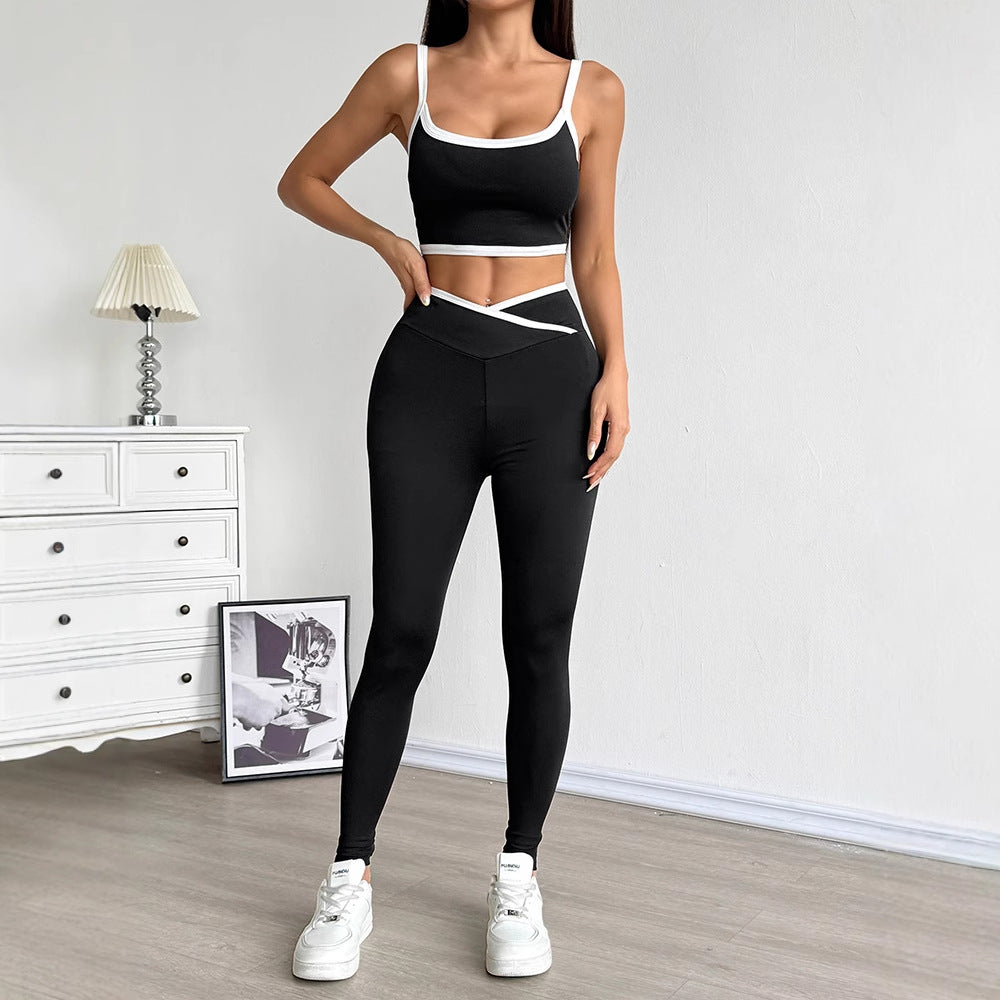 Dame Sporty sæt med tætsiddende top og højt skårne leggings Skovae