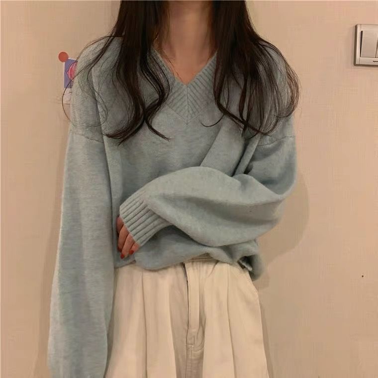 Dames blød V-hals sweater lavet af høj kvalitet uld Stilla