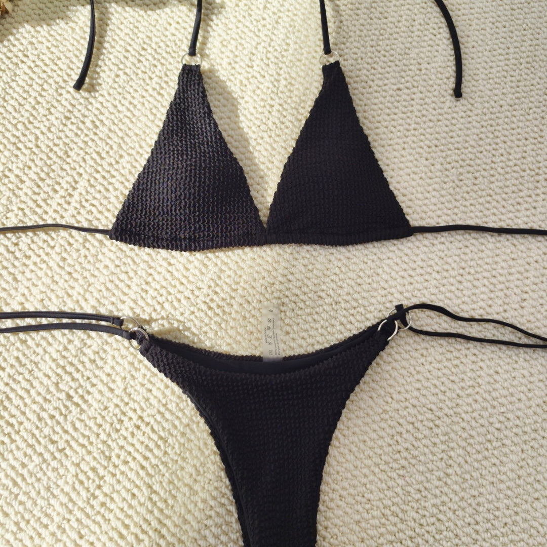 Dame Triangel-Bikini med struktureret stof og elegante ringdetaljer Skovae