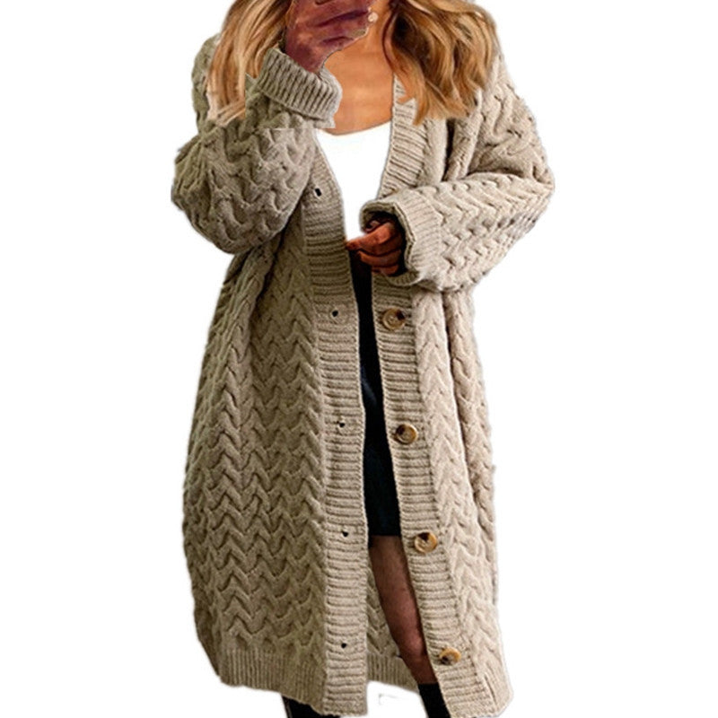 Kvindernes chunky strikket cardigan med tekstureret kabelmønster og praktiske knapper Stilla