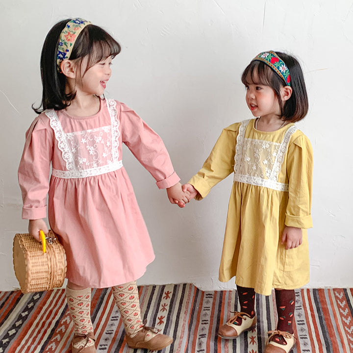 Pige vintage-inspireret broderet bomuldsdresses Stilla