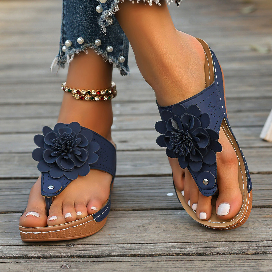 Dame tæer-åbne sandaler med floral pynt-detail og ergonomisk fodbed Stilla