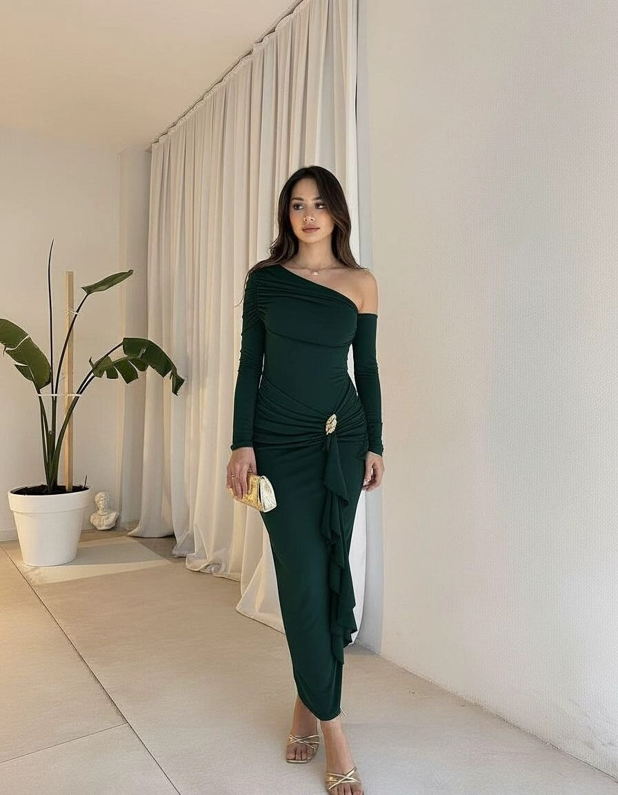 Dame elegant omslagkjole med asymmetrisk design og raffinerede draperinger Skovae