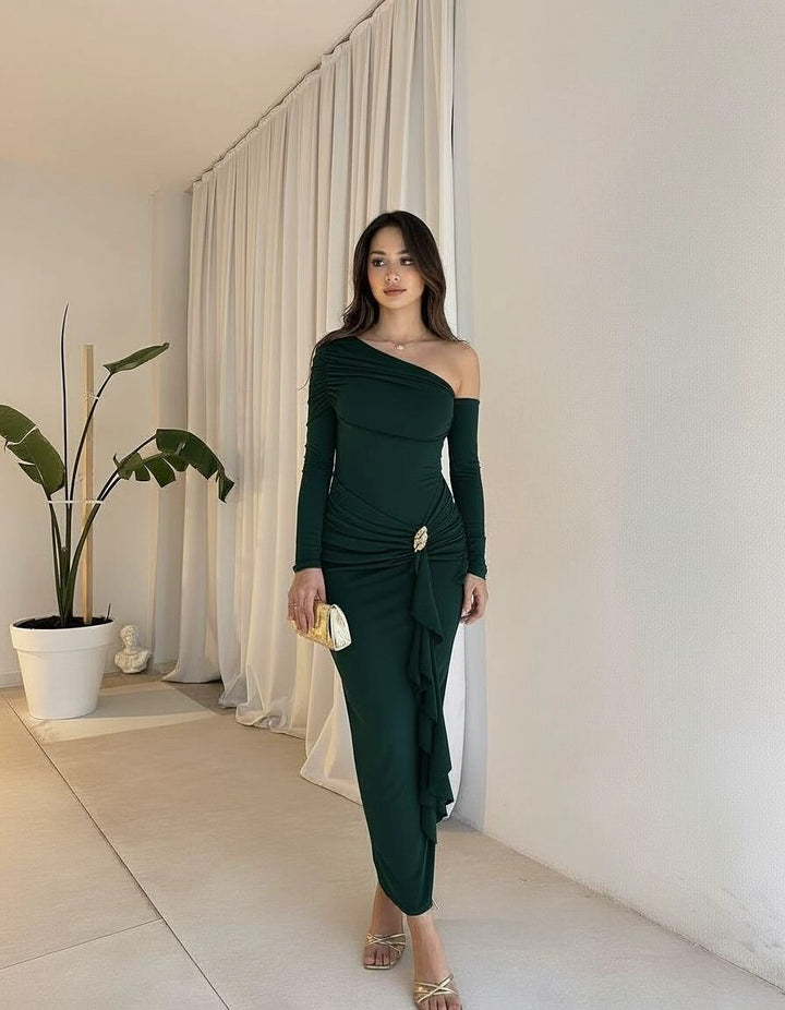 Dame elegant omslagkjole med asymmetrisk design og raffinerede draperinger Skovae