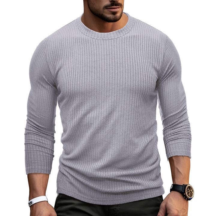 Herren finstrikket pullover med moderne ribdesign og elegant snit Stilla