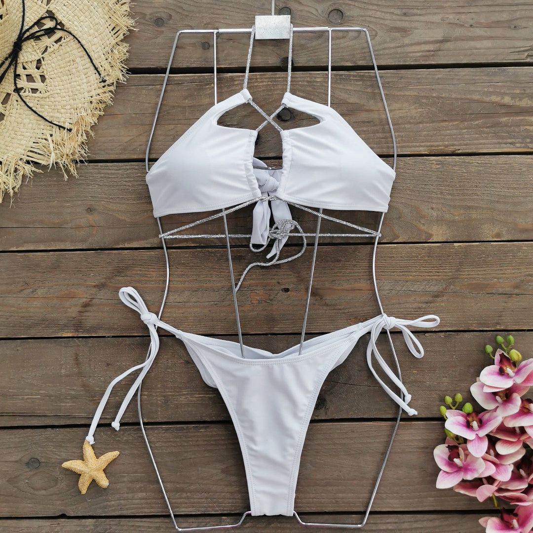 Dame Bikini-sæt med eksklusiv knudedesign og raffinerede cut-out-detaljer Stilla