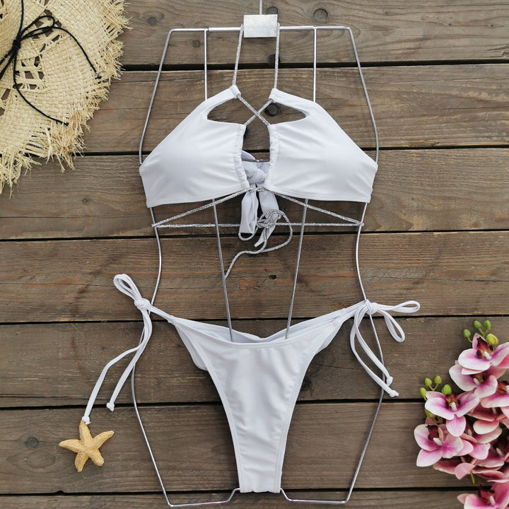 Dame Bikini-sæt med eksklusiv knudedesign og raffinerede cut-out-detaljer Stilla