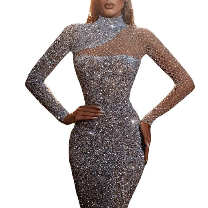 Dame Glamourøst Glitter-aftenkjole med tætsiddende silhuet og transparente detaljer Stilla