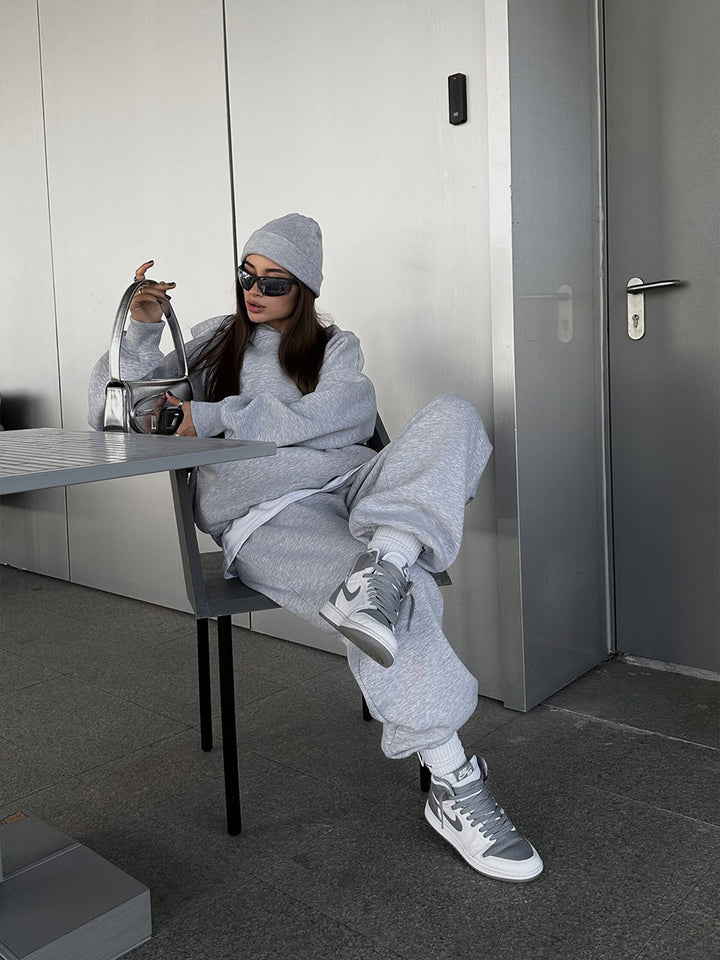 Kvinders komfortable fritidssæt lavet af materiale af høj kvalitet sweatshirt vw