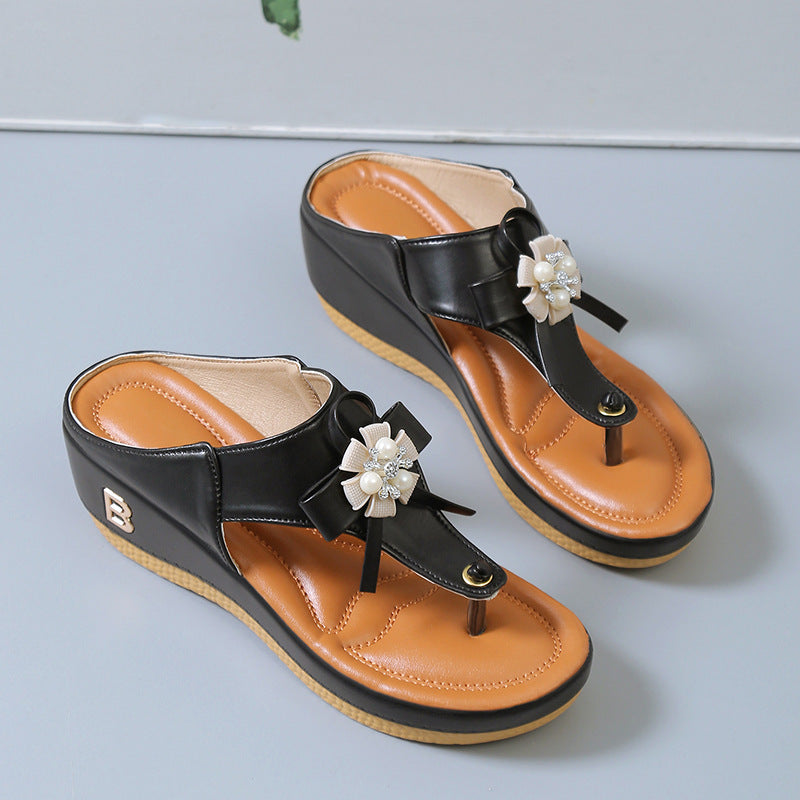 Dame Wedge-toes separator med moderne blomsterdekoration Stilla