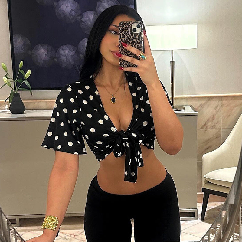Dame Crop-Top med legende pindestil og knude front Skovae