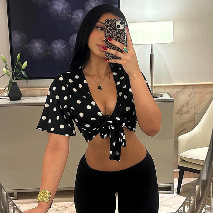 Dame Crop-Top med legende pindestil og knude front Skovae