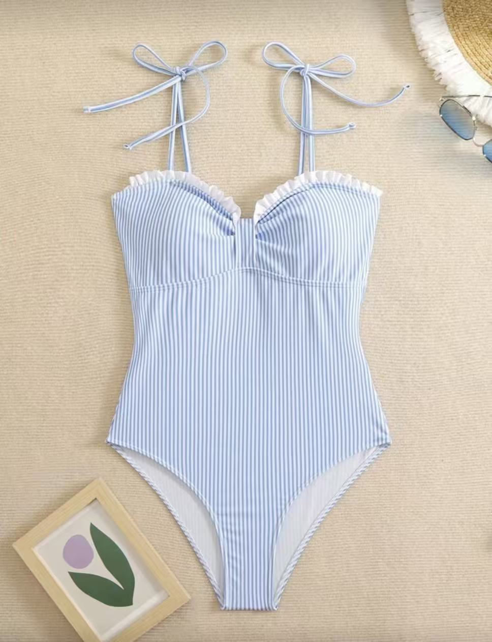 Dame Én-delt Badeoutfit med elegante rynker Skovae