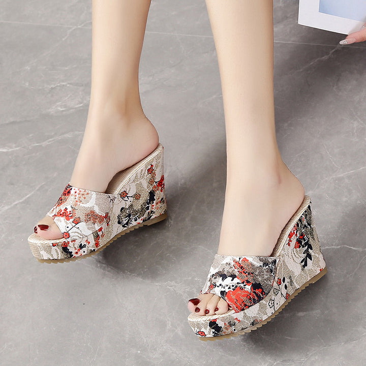 Dame platform-sandaler med blomsterdesign og behageligt fodseng Stilla