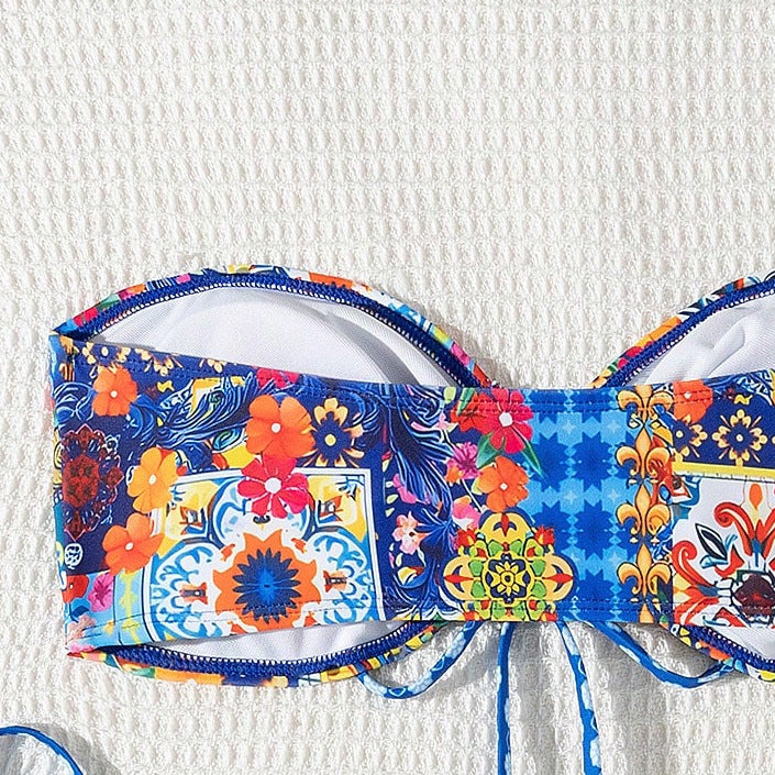 Dame Bandeau-bikini-sæt med legende design og udsøgte detaljer Stilla