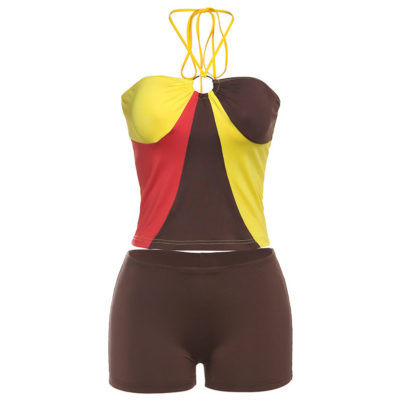 Dame Farverigt Bikini-Top med innovativt snit og afslappede Shorts Stilla