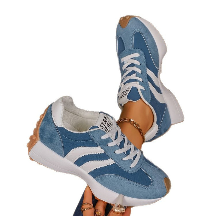 Dame nan retro-inspirerede plateausneakers i velourlæder-look med profileret gummisål Skovae