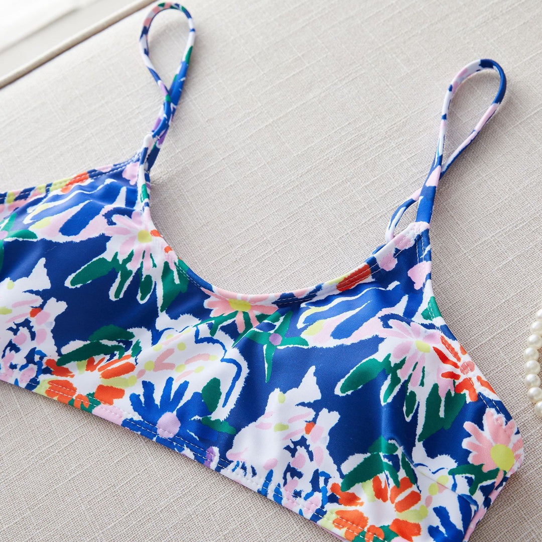 Dame bikini sæt med blomsterdesign og justerbare stropper Stilla