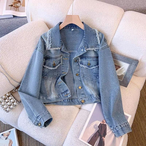 Dame cropped denim jakke med frynser og knapdetaljer Stilla