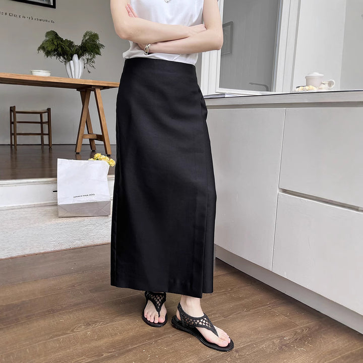 Dame elegant, smalt skåret nederdel lavet af kvalitets satin Stilla