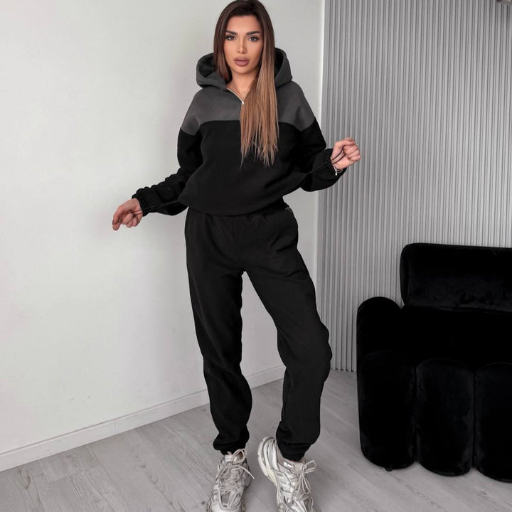Kvinders afslappede fleece sports outfit med hætte og moderne pasform Skovae