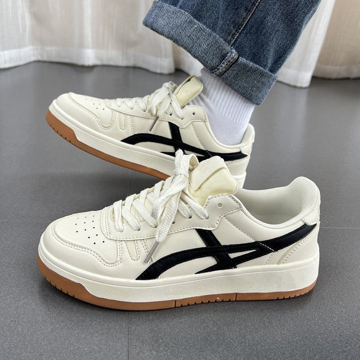 Dame Sporty Sneakers med moderne overmateriale og skridsikre gummisåler Stilla