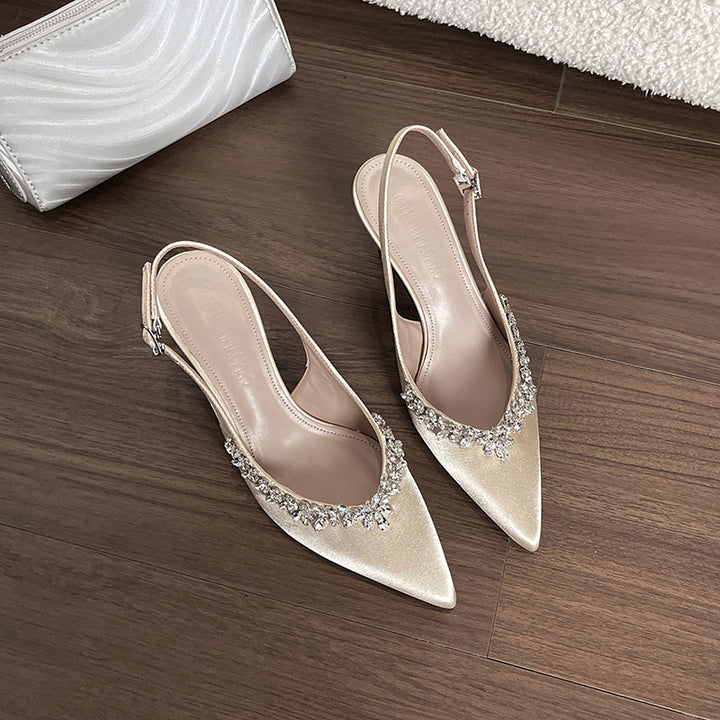 Dame Sling-Pumps med glitrende strass-udsmykning og elegant design Stilla