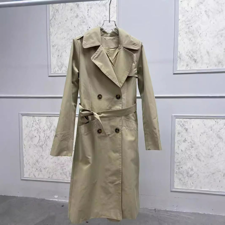 Dame trenchcoat med klassisk snit og elegante detaljer Stilla