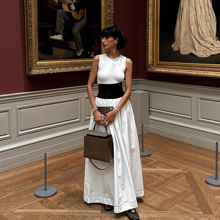 Dame elegant maxikjole med voluminøs nederdel og figursyet overdel Stilla