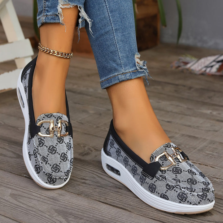 Damer Behagelige Slip-On Sneakers med eksklusiv spænde-detalje og åndbar overfladestruktur Stilla