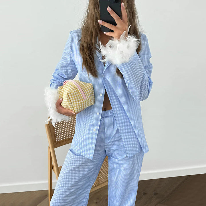 Damer Pyjamasæt med elegante plysdetaljer og fine ternet mønstre Stilla