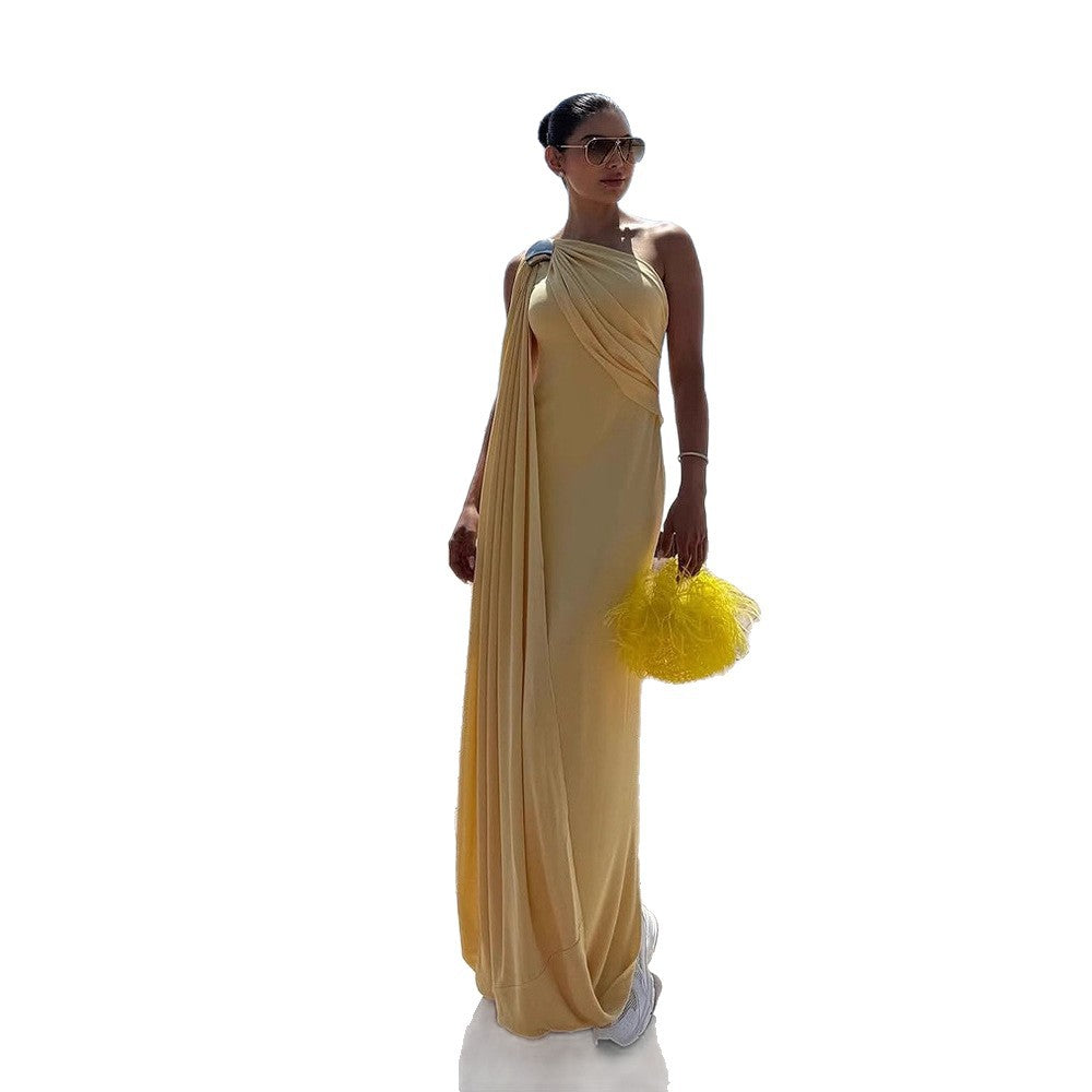 Dame Maxi-kjole med asymmetrisk design og elegante draperingsdetaljer Stilla