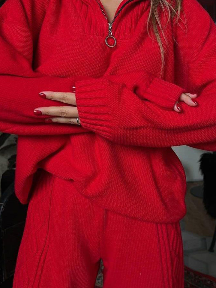 Kvinders afslappede strik jumpsuit med høj krave og fashionable flette detaljer Skovae