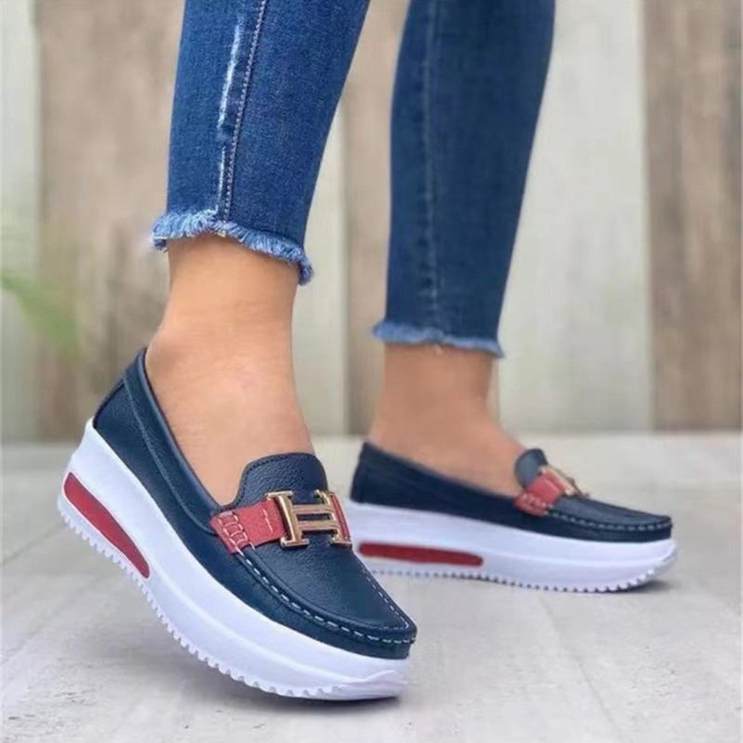 Dame Slip-On Mokkasiner med moderne design og komfortabel plateau-sål Stilla