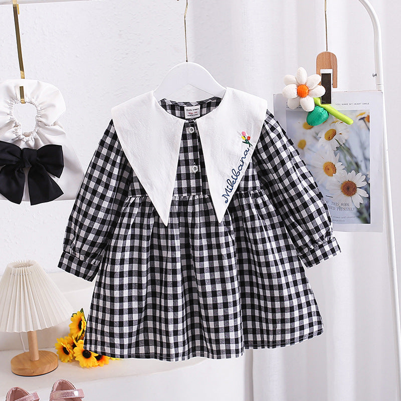 Pigebørneskjorte i Gingham ruder med elegant Peter Pan-krave Stilla