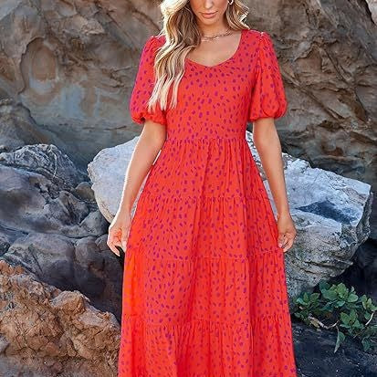 Dame maxikjole med voluminøs skirt og bladprint Stilla
