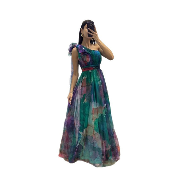 Dame festlig maxi kjole med gennemsigtige chiffon-overlæggere og fine flæse-design