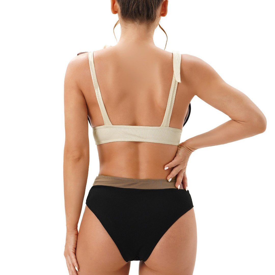 Dame bikini-sæt med justerbare stropper og moderigtig V-udskæring Stilla